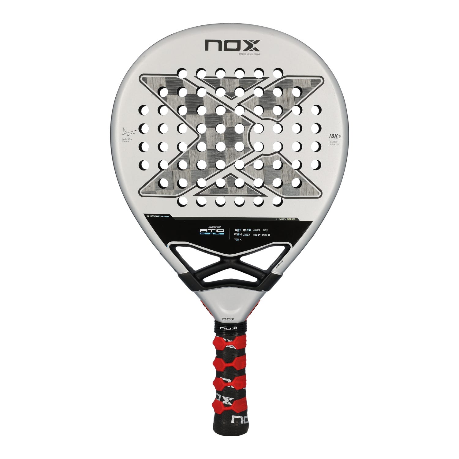 Pala Nox AT10 Genius 18K Agustín Tapia 2024, forma lágrima, vista frontal sobre fondo blanco